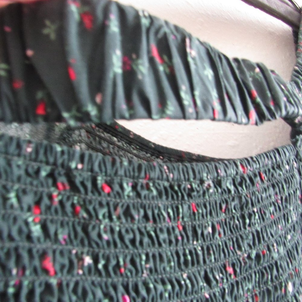 Old Navy - Picture 5 of 8